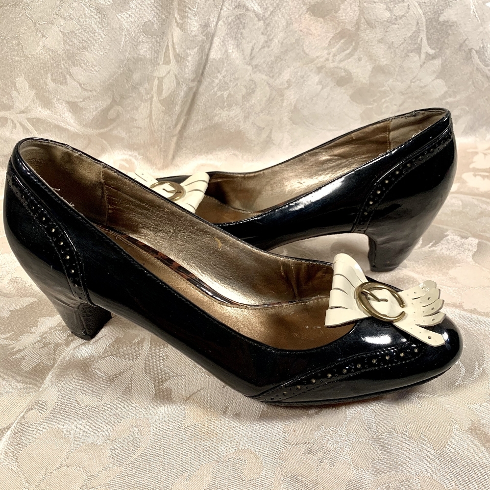 Sam Edelman Black Patent Leather Kitten Heels